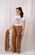 Camiseta com Botões de Coco