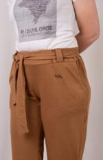 Camiseta com Botões de Coco