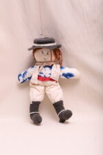 Boneco Gaúcho de algodão agroecológico, de frente
